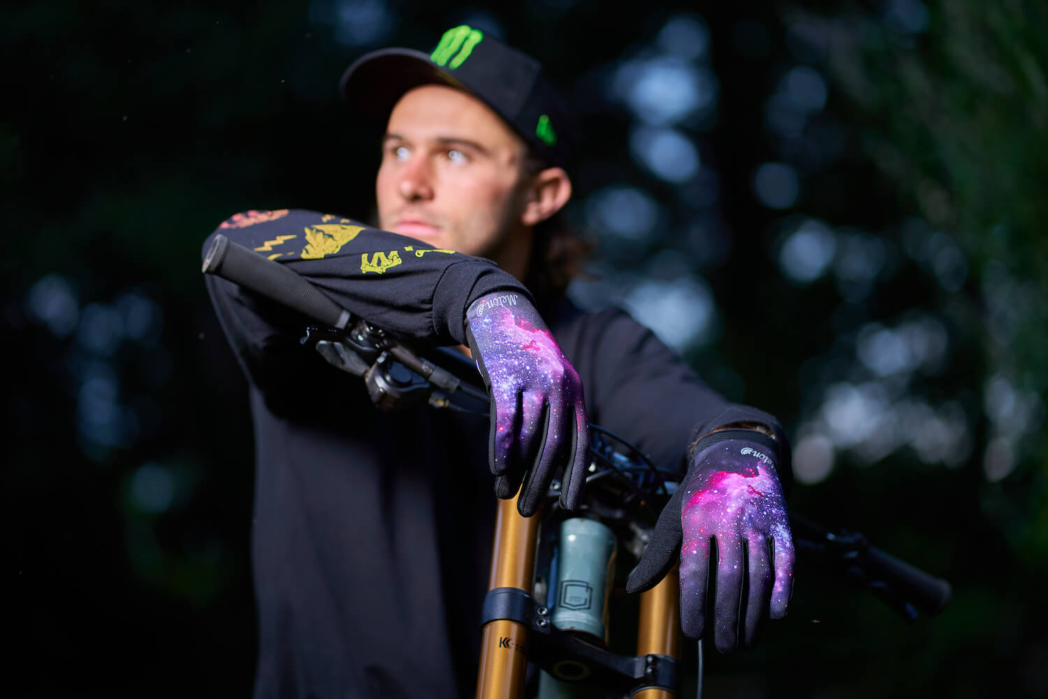 Melon Optics MTB Gloves (lifestyle) - Galaxy 3